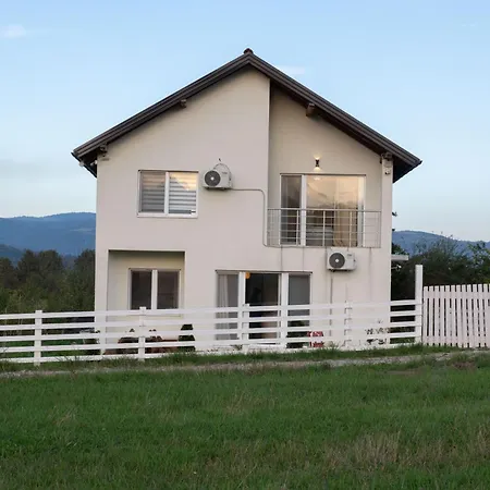 Peace Visoko Nyaraló